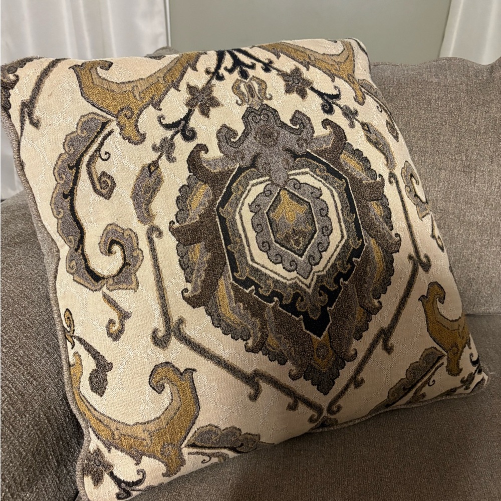 Couch Pillows - Picture 4 of 4